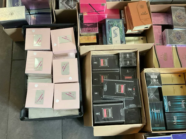 Partij parfum (ca 800 verpakkingen) - afbeelding 4 van  10