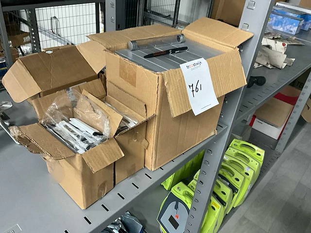 Partij pennen en breekmesjes - afbeelding 5 van  5