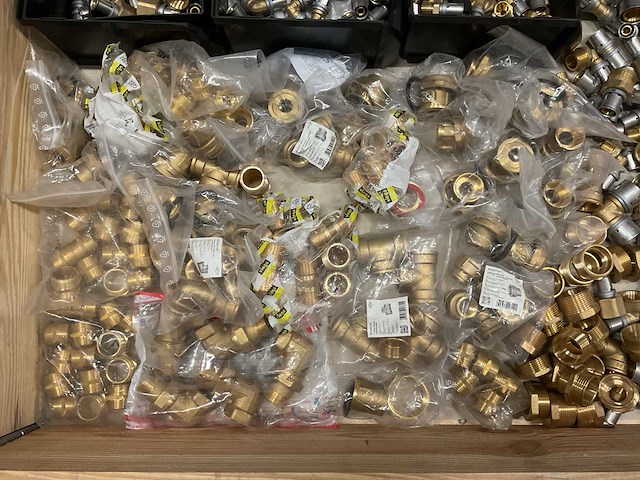 Partij pers- & messing fittingen - afbeelding 4 van  5