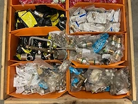 Partij persfittingen - afbeelding 2 van  3