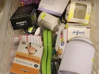 Partij persoonlijke verzorgingsproducten (inhoud 1 plank) bestaande uit o.a. diverse baby producten & schoenlepels - afbeelding 2 van  8