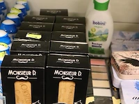 Partij persoonlijke verzorgingsproducten (inhoud 1 plank) bestaande uit o.a. elektrische tandenborstels, thermometers & oogschaduw - afbeelding 4 van  5