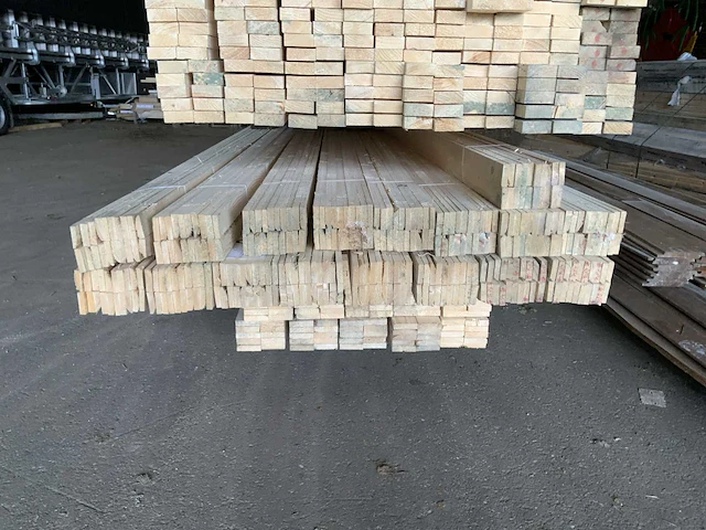 Partij planken en latten - afbeelding 3 van  8