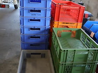 Partij plastic kratten - afbeelding 1 van  5