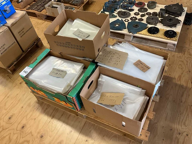 Partij plastic zakken - afbeelding 1 van  5