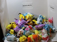 Partij pluche poke mo n 33 stuks