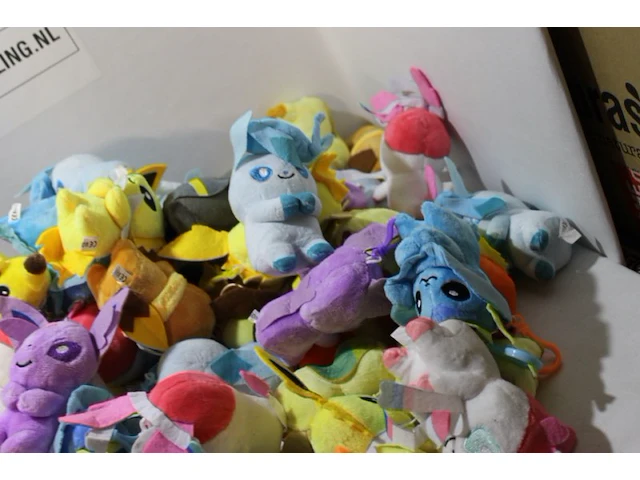 Partij pluche poke mo n 33 stuks - afbeelding 7 van  7