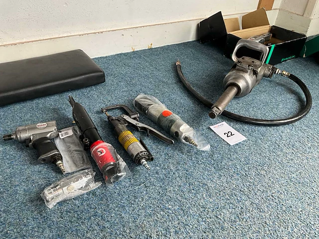 Partij pneumatisch gereedschap - afbeelding 1 van  5