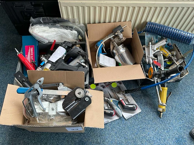 Partij pneumatisch gereedschap - afbeelding 1 van  8