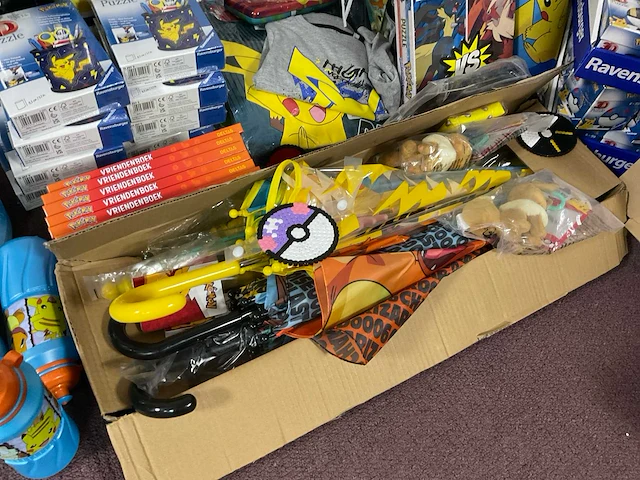 Partij pokémon merchandise - afbeelding 8 van  8