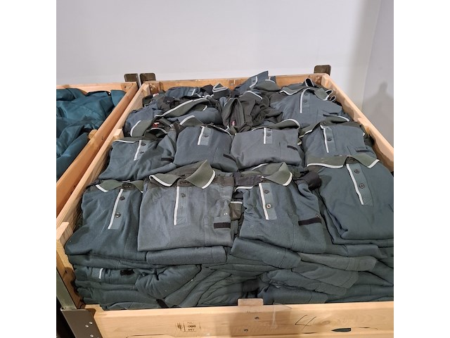 Partij poloshirts en jassen - afbeelding 3 van  5