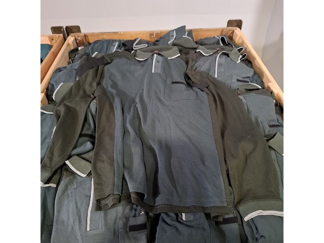 Partij poloshirts en jassen - afbeelding 4 van  5