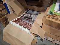 Partij posters, restanten, 3 pallets. - afbeelding 7 van  20