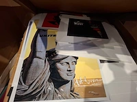 Partij posters, restanten, 3 pallets. - afbeelding 9 van  20