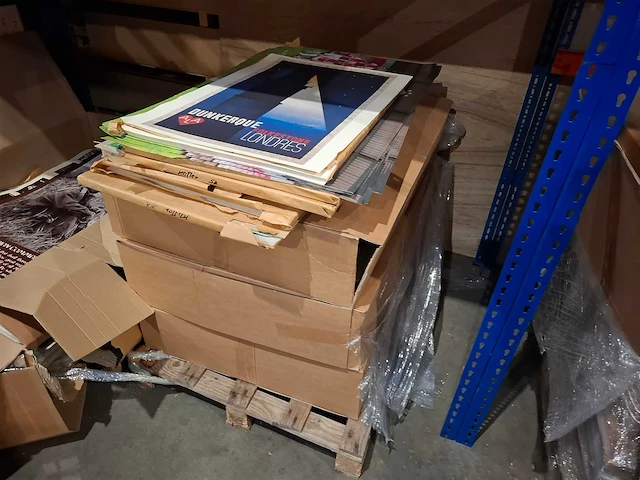 Partij posters, restanten, 3 pallets. - afbeelding 12 van  20