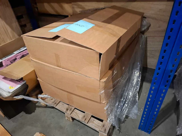 Partij posters, restanten, 3 pallets. - afbeelding 14 van  20