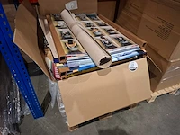 Partij posters, restanten, 3 pallets. - afbeelding 15 van  20