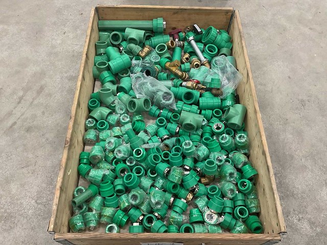 Partij pp-r(ct) hulpstukken - afbeelding 1 van  3