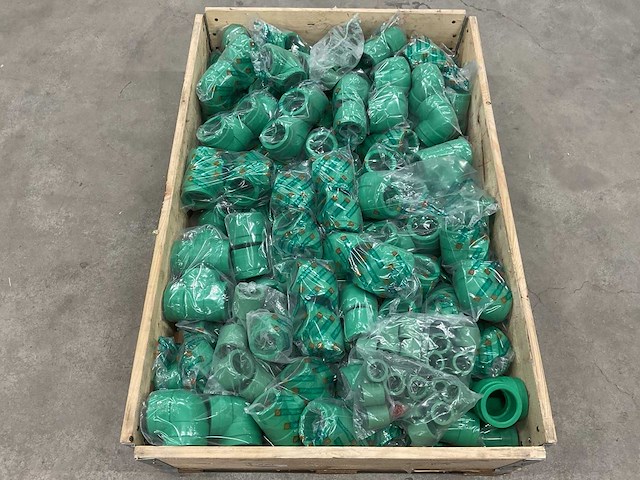 Partij pp-r(ct) hulpstukken - afbeelding 1 van  3