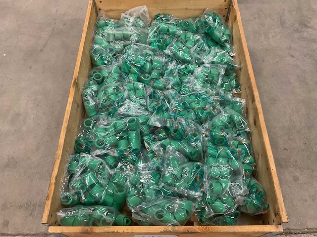 Partij pp-r(ct) hulpstukken - afbeelding 1 van  3