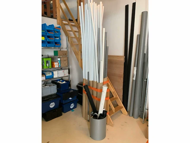 Partij pvc, cv installatiebuizen en elektrabuizen - afbeelding 15 van  15
