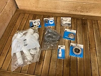 Partij pvc en toebehoren - afbeelding 2 van  5