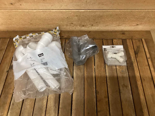 Partij pvc en toebehoren - afbeelding 5 van  5