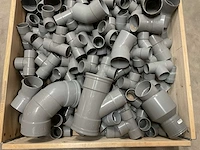 Partij pvc hulpstukken - afbeelding 2 van  3
