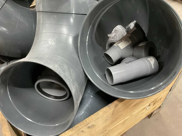 Partij pvc hulpstukken - afbeelding 5 van  7