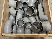 Partij pvc hulpstukken - afbeelding 2 van  3