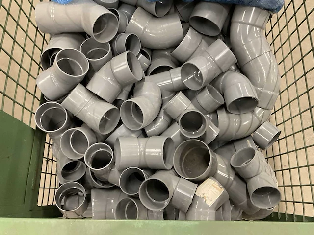 Partij pvc hulpstukken - afbeelding 2 van  4