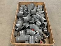 Partij pvc hulpstukken - afbeelding 1 van  3