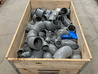 Partij pvc hulpstukken - afbeelding 1 van  3