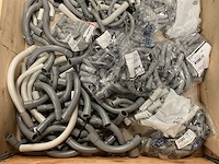 Partij pvc hulpstukken - afbeelding 2 van  3
