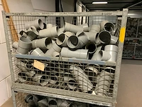 Partij pvc koppelingen - afbeelding 1 van  3