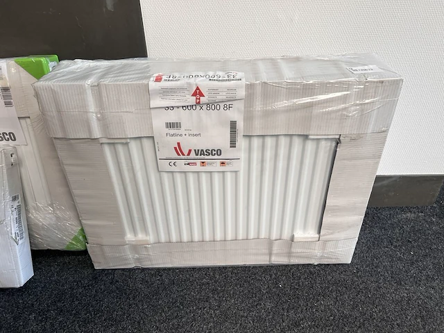 Partij radiatoren met vlakke plaat vasco - afbeelding 2 van  6