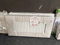 Partij radiatoren met vlakke plaat vasco - afbeelding 4 van  6