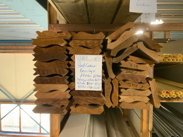 Partij red cedar neuslijst - afbeelding 2 van  3