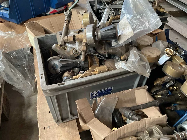 Partij reduceer- en mengventielen - afbeelding 2 van  5