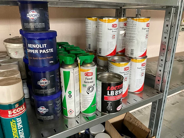 Partij reinigings & smeermiddelen - afbeelding 4 van  8