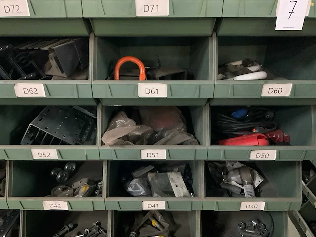 Partij remkrachtverdelers, luchtleidingen en luchtkoppelingen - afbeelding 18 van  33