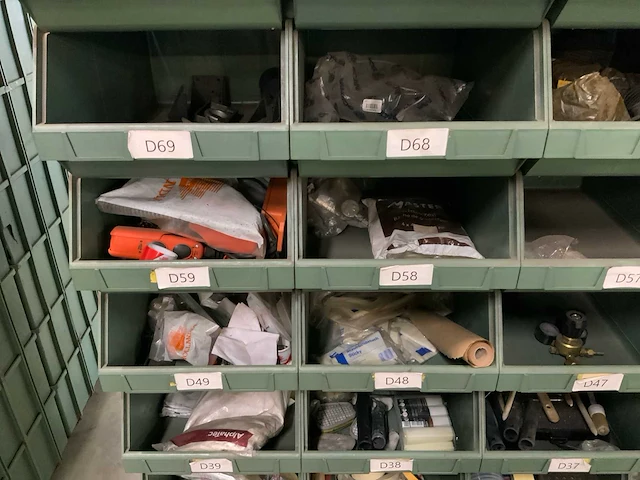 Partij remkrachtverdelers, luchtleidingen en luchtkoppelingen - afbeelding 21 van  33