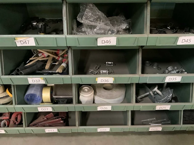 Partij remkrachtverdelers, luchtleidingen en luchtkoppelingen - afbeelding 24 van  33