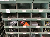 Partij remkrachtverdelers, luchtleidingen en luchtkoppelingen - afbeelding 30 van  33