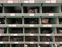 Partij remkrachtverdelers, luchtleidingen en luchtkoppelingen - afbeelding 32 van  33
