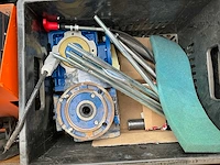 Partij reserveonderdelen voor machines - afbeelding 3 van  13