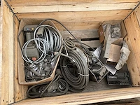 Partij reserveonderdelen voor machines - afbeelding 1 van  9