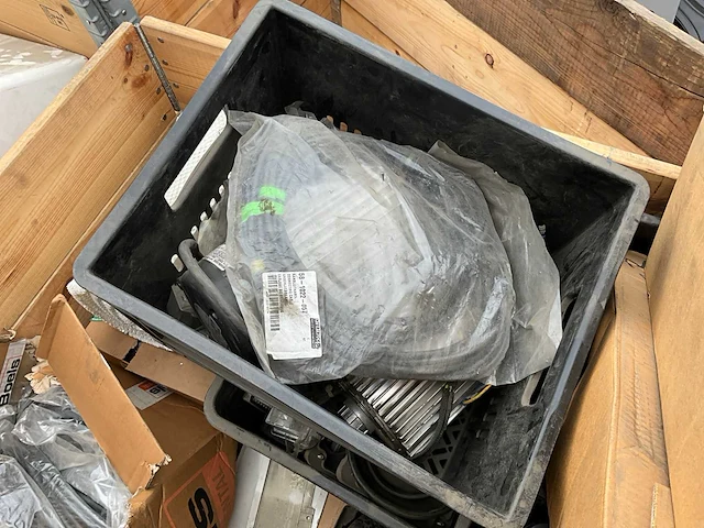 Partij reserveonderdelen voor machines - afbeelding 7 van  13