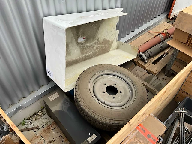 Partij reserveonderdelen voor machines - afbeelding 1 van  7