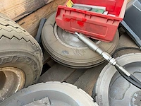Partij reserveonderdelen voor machines - afbeelding 6 van  9